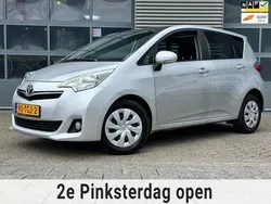 Grijs Gebruikt 2012 Toyota Verso-S MPV | € 11.999 (Eerlijke prijs)