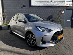 Grijs Gebruikt 2022 Toyota Yaris Hatchback | € 20.995 (Goede deal)