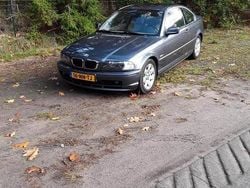 Grijs Gebruikt 2004 BMW 320 Executive Coupé | € 3.950 (Goede deal)