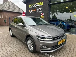 Grijs Gebruikt 2021 VW Polo Life Hatchback | € 19.450 (Eerlijke prijs)