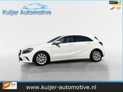 Wit Gebruikt 2017 Mercedes A180 Business Hatchback | € 13.945 (Eerlijke prijs)