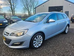 Grijs Gebruikt 2016 Opel Astra Sport Stationwagen | € 5.499 (Goede deal)
