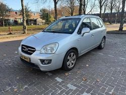 Grijs Gebruikt 2007 Kia Carens MPV | € 2.200 (Goede deal)