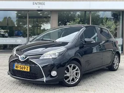 Zwart Gebruikt 2017 Toyota Yaris Executive Hatchback | € 16.300 (Eerlijke prijs)