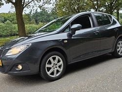Grijs Gebruikt 2011 Seat Ibiza Hatchback | € 1.250 (Goede deal)