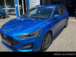 Blauw Gebruikt 2023 Ford Focus ST-Line Stationwagen | € 23.745 (Eerlijke prijs)
