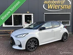 Grijs Gebruikt 2022 Toyota Yaris Sport Hatchback | € 24.950 (Goede deal)