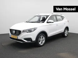 Wit Gebruikt 2020 MG ZS Comfort Sedan | € 13.845 (Eerlijke prijs)