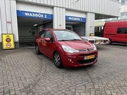 Rood Gebruikt 2015 Citroën C3 Hatchback | € 4.499 (Goede deal)