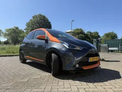Zwart Gebruikt 2021 Toyota Aygo Edition Hatchback | € 11.500 (Eerlijke prijs)