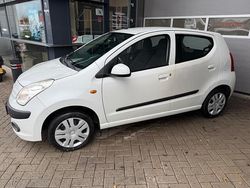 Wit Gebruikt 2009 Nissan Pixo Acenta Hatchback | € 1.675 (Eerlijke prijs)