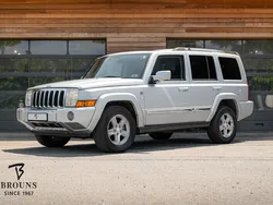 Zilver, metallic lak Gebruikt 2009 Jeep Commander Sport SUV | € 17.950