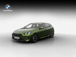 Groen, metallic lak Nieuw 2025 BMW 120 M Sport Hatchback | € 62.388 (Duur)