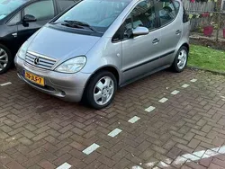 Grijs Gebruikt 2000 Mercedes 190 Elegance Hatchback | € 1.700
