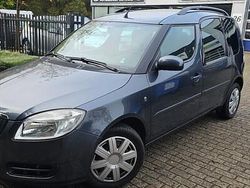 Grijs Gebruikt 2010 Skoda Roomster MPV | € 3.750 (Eerlijke prijs)