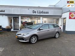 Bruin (metallic) Gebruikt 2015 Toyota Auris Touring Sports Stationwagen | € 12.450 (Eerlijke prijs)