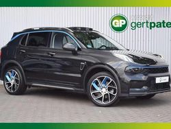 Zwart, metallic lak Gebruikt 2022 Lynk & Co 01 SUV | € 23.900 (Eerlijke prijs)
