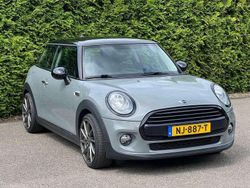 Grijs Gebruikt 2017 Mini Cooper Hatchback | € 15.000 (Eerlijke prijs)