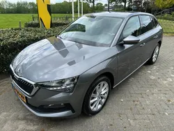 Grijs Gebruikt 2023 Skoda Scala Hatchback | € 22.850 (Duur)
