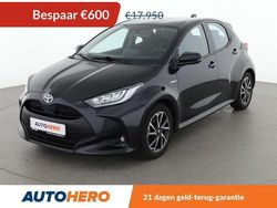 Zwart Gebruikt 2021 Toyota Yaris Hybrid Club Hatchback | € 17.549 (Iets duurder)