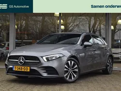 Grijs Gebruikt 2023 Mercedes A200 AMG Line Premium Plus Hatchback | € 25.415 (Super prijs)