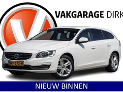 Wit Gebruikt 2017 Volvo V60 Stationwagen | € 17.940 (Eerlijke prijs)