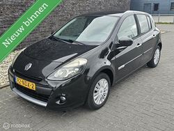 Zwart Gebruikt 2010 Renault Clio II Business Hatchback | € 2.250 (Eerlijke prijs)
