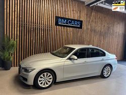 Grijs Gebruikt 2013 BMW 320 Sedan | € 7.995 (Goede deal)