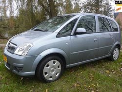 Grijs Gebruikt 2006 Opel Meriva Enjoy MPV | € 1.599 (Eerlijke prijs)