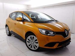 Oranje Gebruikt 2019 Renault Scénic IV Life MPV | € 12.250 (Goede deal)