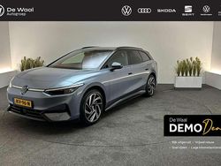 Blauw Gebruikt 2025 VW ID.7 Pro Stationwagen | € 54.800 (Eerlijke prijs)