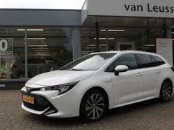 Wit Gebruikt 2021 Toyota Corolla Stationwagen | € 24.900 (Goede deal)
