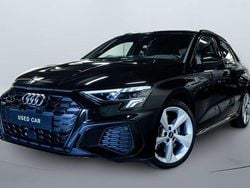 Zwart Gebruikt 2022 Audi A3 Sportback e-tron Competition Sedan | € 33.950 (Goede deal)