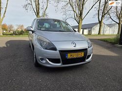 Grijs Gebruikt 2010 Renault Scénic III Privilege MPV | € 4.999 (Eerlijke prijs)