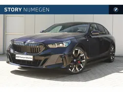 M carbonschwarz Gebruikt 2024 BMW i5 M Sport Sedan | € 65.950 (Duur)