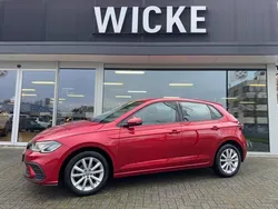 Rood Gebruikt 2023 VW Polo Business Hatchback | € 19.900 (Super prijs)