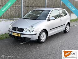Grijs Gebruikt 2002 VW Polo Highline Hatchback | € 3.999 (Iets duurder)