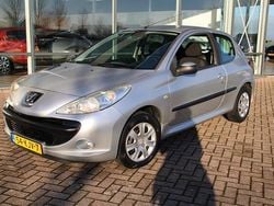 Grijs Gebruikt 2010 Peugeot 206+ Hatchback | € 3.700 (Iets duurder)