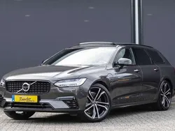 Grijs Gebruikt 2022 Volvo V90 R-Design Stationwagen | € 59.950 (Duur)