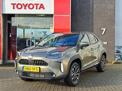 Groen, metallic lak Nieuw 2025 Toyota Yaris Cross Edition SUV | € 32.390 (Eerlijke prijs)