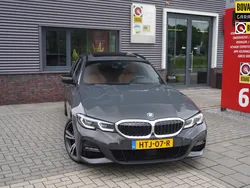 Grijs Gebruikt 2021 BMW 330e M Sport Stationwagen | € 36.950 (Duur)