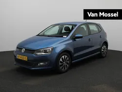 Blauw Gebruikt 2017 VW Polo Hatchback | € 9.900 (Goede deal)