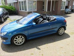 Blauw Gebruikt 2001 Peugeot 206 CC Cabriolet | € 1.950 (Eerlijke prijs)
