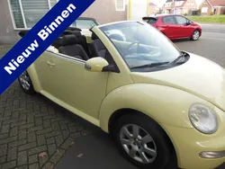 Geel Gebruikt 2015 VW Beetle Highline Cabriolet | € 5.350 (Super prijs)