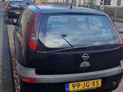 Zwart Gebruikt 2002 Opel Corsa Sport Hatchback | € 500 (Goede deal)