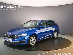 Blauw Gebruikt 2024 Skoda Octavia Business Line Stationwagen | € 31.000 (Eerlijke prijs)