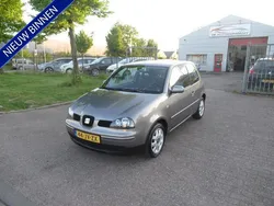 Grijs Gebruikt 2002 Seat Arosa Stella Hatchback | € 1.950 (Iets duurder)