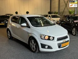 Wit, metallic lak Gebruikt 2012 Chevrolet Aveo LT Hatchback | € 4.490 (Eerlijke prijs)
