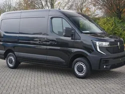 Zwart Nieuw 2024 Renault Master Van | € 37.350 (Eerlijke prijs)