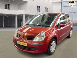Rood, metallic lak Gebruikt 2008 Renault Modus Expression MPV | € 1.750 (Eerlijke prijs)